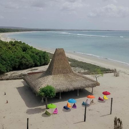 Costa Beach Resort & Club Waingapu Buitenkant foto