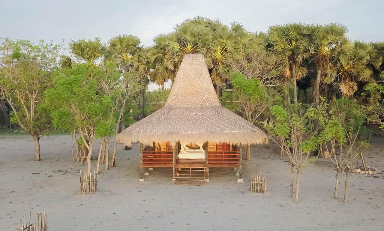 Costa Beach Resort & Club Waingapu Buitenkant foto